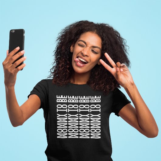 MOMMY TO BE - 隠されたメッセージ Tシャツ