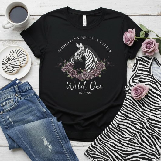 Mommy to Be A Little Wild One Baby Zebra Tシャツ
