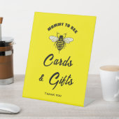 Mommy To Beeトレンディー赤ちゃんシャワーカード&ギフトサイン 台座サイン (インサイチュ)