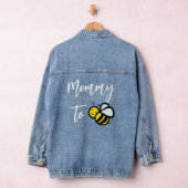 Mommy to Bee Baby Shower 結婚's デニムジャケット (ハンガー)