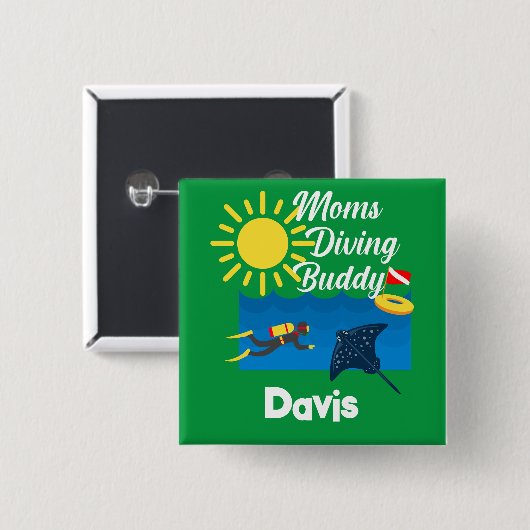 Momsダイビングバディデザイン – スクエアマグネットボタン 缶バッジ (正面&裏面)