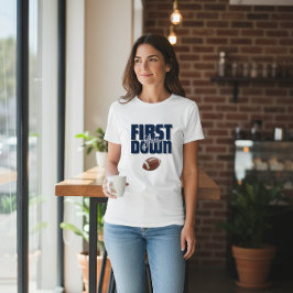 Mom's First Year Down Football Mommy T-Shirt Tシャツ