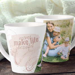 Moms Make Life Beautiful ファミリーフォトアブストラクト カフェラテマグ