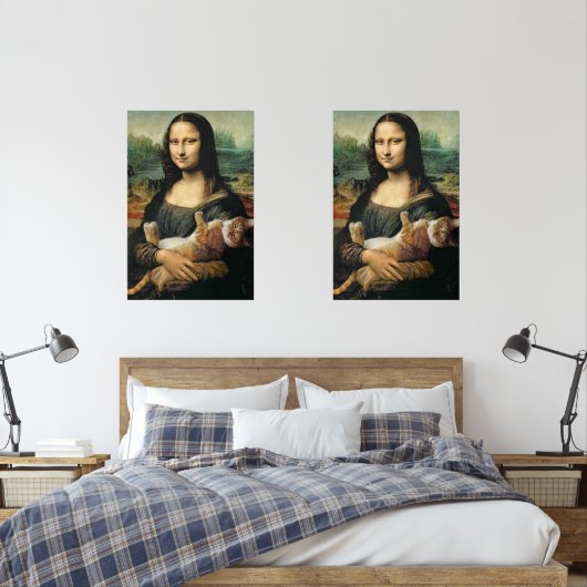 Mona Lisa holding her Cat (寝室)