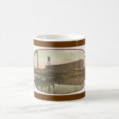 Monaghanの製造所のマグ コーヒーマグカップ (中央)