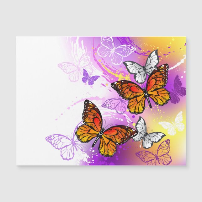 Monarch Butterflies on Purple Background (正面)