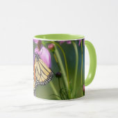 Monarch Butterfly Close Up Mug Cup マグカップ (正面右)