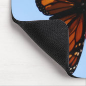 Monarch Butterfly on a Dahlia マウスパッド (コーナー)