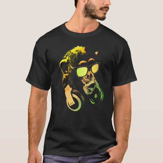 Monkey Chimp With Sunglasses And Headphones   Tシャツ (正面)