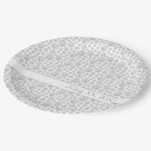 Monochromatic Black Geometric Swirls Pattern ペーパープレート (アングル)