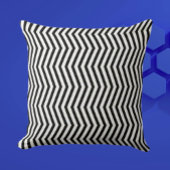 Monochromatic Geometric Lines Pattern Throw Pillow クッション