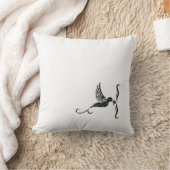 Monochromatic Hummingbird Square Pillow | Elegant  クッション (ブランケット)