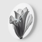 Monochrome botanical fine art photograph ラージ壁時計 (傾斜)