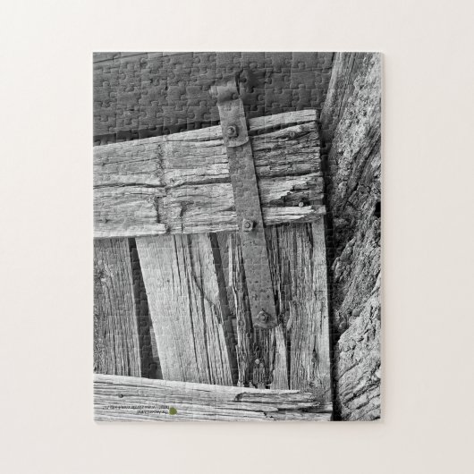 Monochrome Dilapidated Corral Gate Photograph ジグソーパズル (縦)