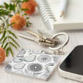 Monochrome Fruit Pattern with Botanical Elements キーホルダー (正面右)