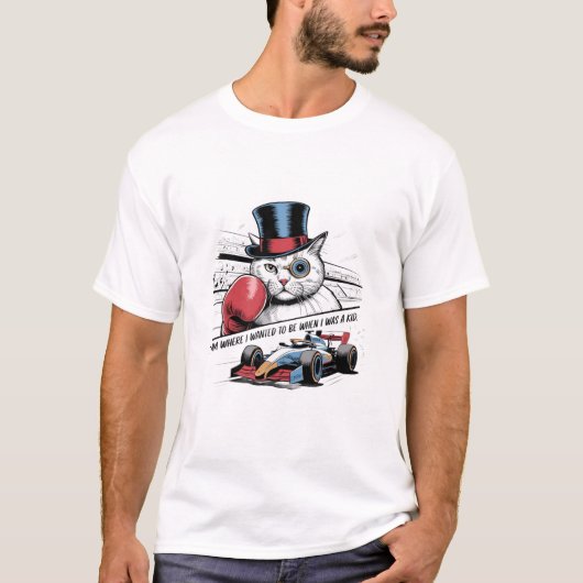 Monocle Cat with Boxing Glove & F1 Race Car Funny Tシャツ (正面)