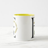 MonogramブラックレターEピーコックWishing You Peace ツートーンマグカップ (中央)