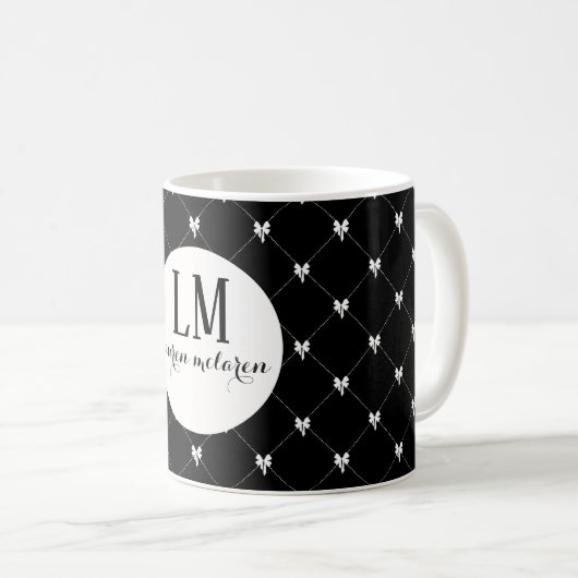 Monogram Black & White Bow Script コーヒーマグカップ (正面右)