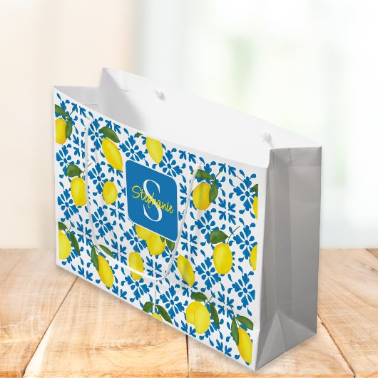 Monogram Blue Tile French Country Lemon Pattern  ラージペーパーバッグ