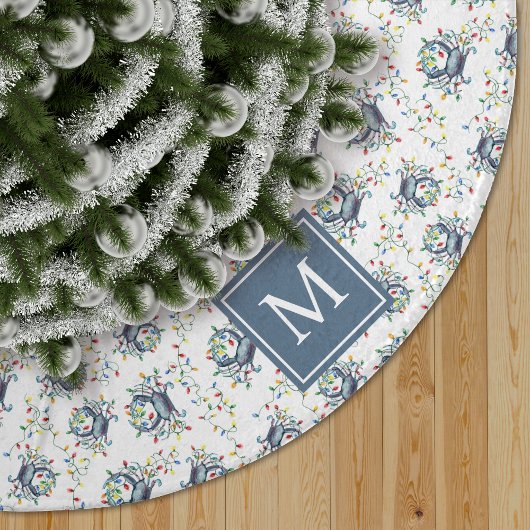 Monogram Coastal Crab Christmas Lights ブラッシュドポリエステルツリースカート