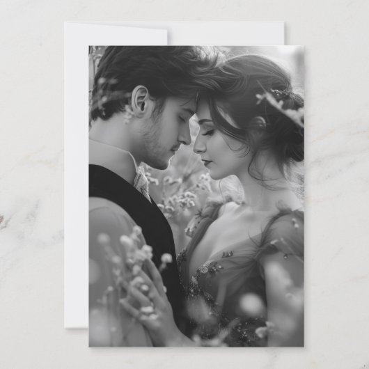 Monogram Crest Black and White Photo Wedding 招待状 (裏面)