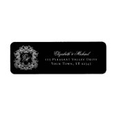Monogram Crest Black Wedding Return Address ラベル (正面)