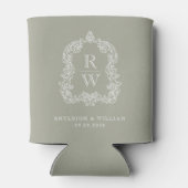 Monogram Crest Sage Green Wedding 缶クーラー (裏面)