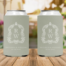 Monogram Crest Sage Green Wedding 缶クーラー