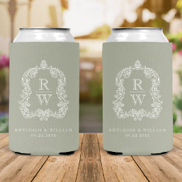 Monogram Crest Sage Green Wedding 缶クーラー