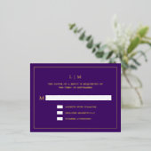 Monogram Gold Foil Purple Wedding RSVP Card 箔招待状ポストカード (立ち正面)