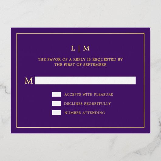 Monogram Gold Foil Purple Wedding RSVP Card 箔招待状ポストカード (正面)