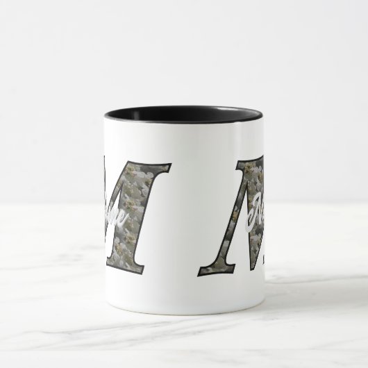 Monogram Initial M Hydrangea Flowers Personalized マグカップ (中央)