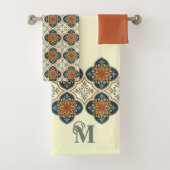Monogram Initial Spanish Tiles Flower Pattern  バスタオルセット (インサイチュ)