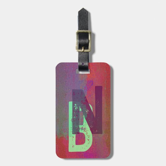 Monogram Initials Grunge Funky Purple Green Art ラゲッジタグ (正面縦)