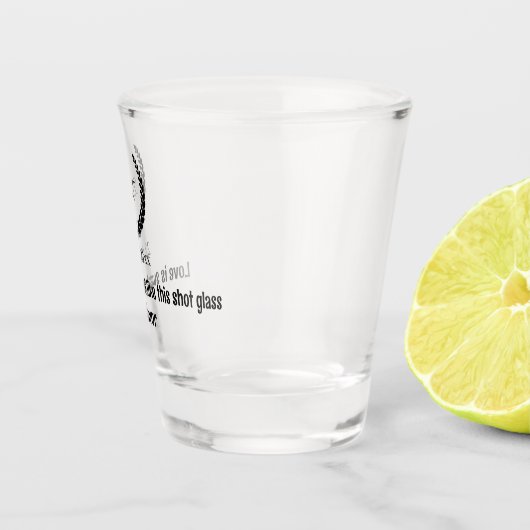 Monogram Loveは甘い、ゲストのための結婚式の引き出物 ショットグラス (右)