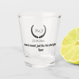 Monogram Loveは甘い、ゲストのための結婚式の引き出物 ショットグラス