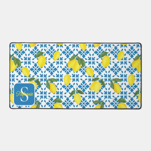 Monogram Name Blue French Tile Lemon Pattern  デスクマット (正面)