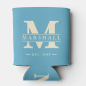 Monogram & Name Overlay Aqua Sky 缶クーラー (裏面)