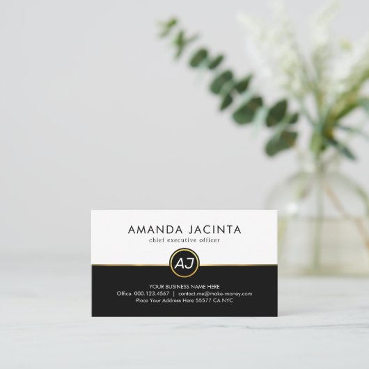 Monogram On White Black Layers 名刺 (スタンド正面)