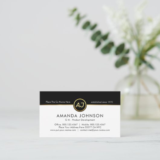 Monogram One Gold Line Black White Layers 名刺 (スタンド正面)