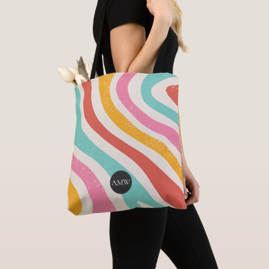Monogram Retro Colorful Wavy Stripes トートバッグ (クローズアップ)