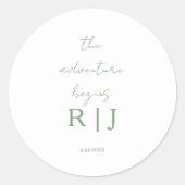 Monogram Sage Green Quote Adventure Begins Wedding ラウンドシール (正面)