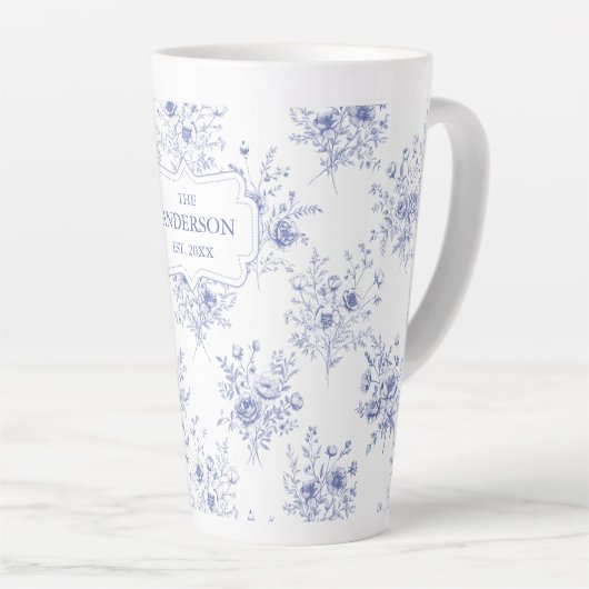 Monogrammed Classic Blue Flowers Floral Pattern カフェラテマグ (右アングル)