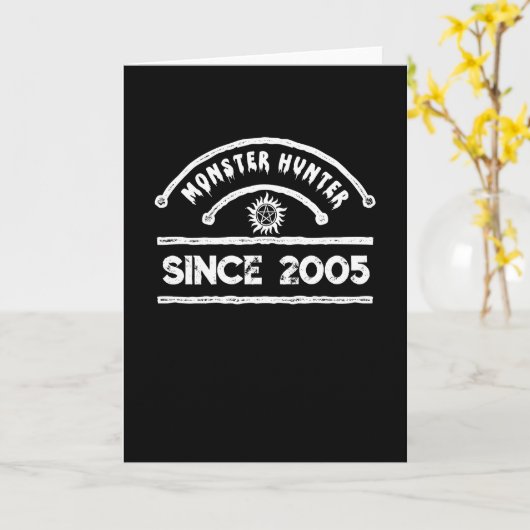 Monster Hunter Sigil Distressed Typography カード (黄色い花)