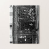 Montmartre、パリの白黒カフェ ジグソーパズル (縦)