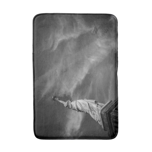 Monuments | Statue of Liberty Manhattan NYC バスマット (正面縦)