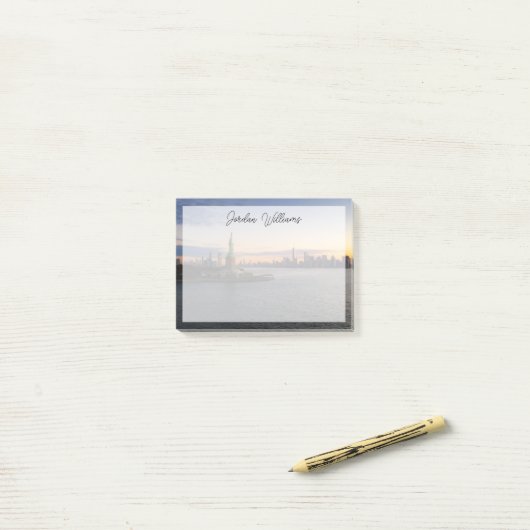 Monuments | Statue of Liberty NYC ポストイット (デスク上)