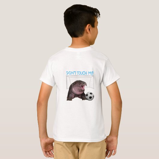 Moo Deng, a hippo from Thailand T-Shirt Tシャツ (裏面フル)