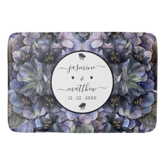 Moody Black Floral Classic Couple Names Wedding バスマット (正面)