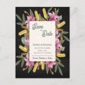 Moody Blush Lily Black Floral Save the Date 案内ポストカード (正面)
